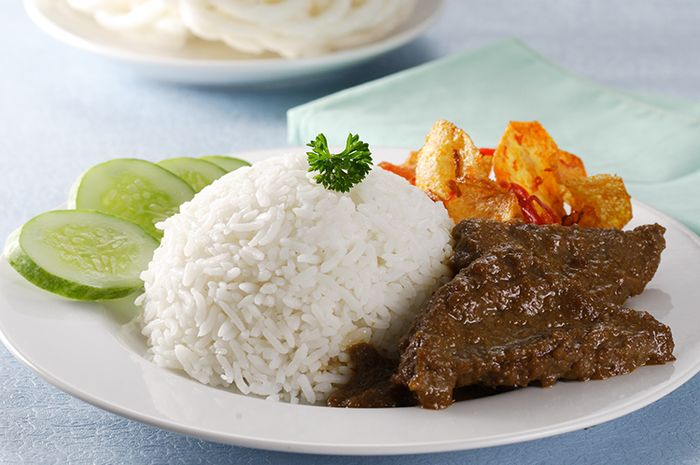 Nasi Sop Daging Sapi & Nasi Rames Wati Callysta: Rasa Legenda di Jantung Cilacap